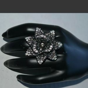Floral Fashion Ring Black Silver Rhinestone